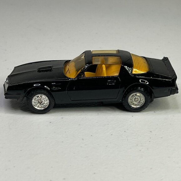 Zee Toys 1/59 Scale Diecast Firebird 1980s Black & Gold Collectible Model Car - Picture 8 of 10